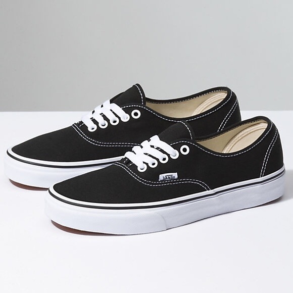 black authentic vans size 6